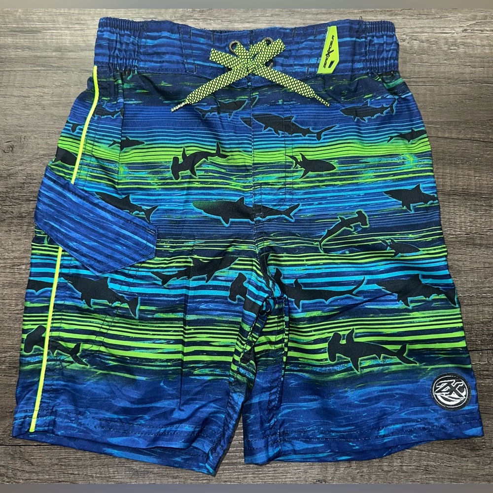 ZeroXposur Little Boys Shark Swim Shorts Size M(5-6)